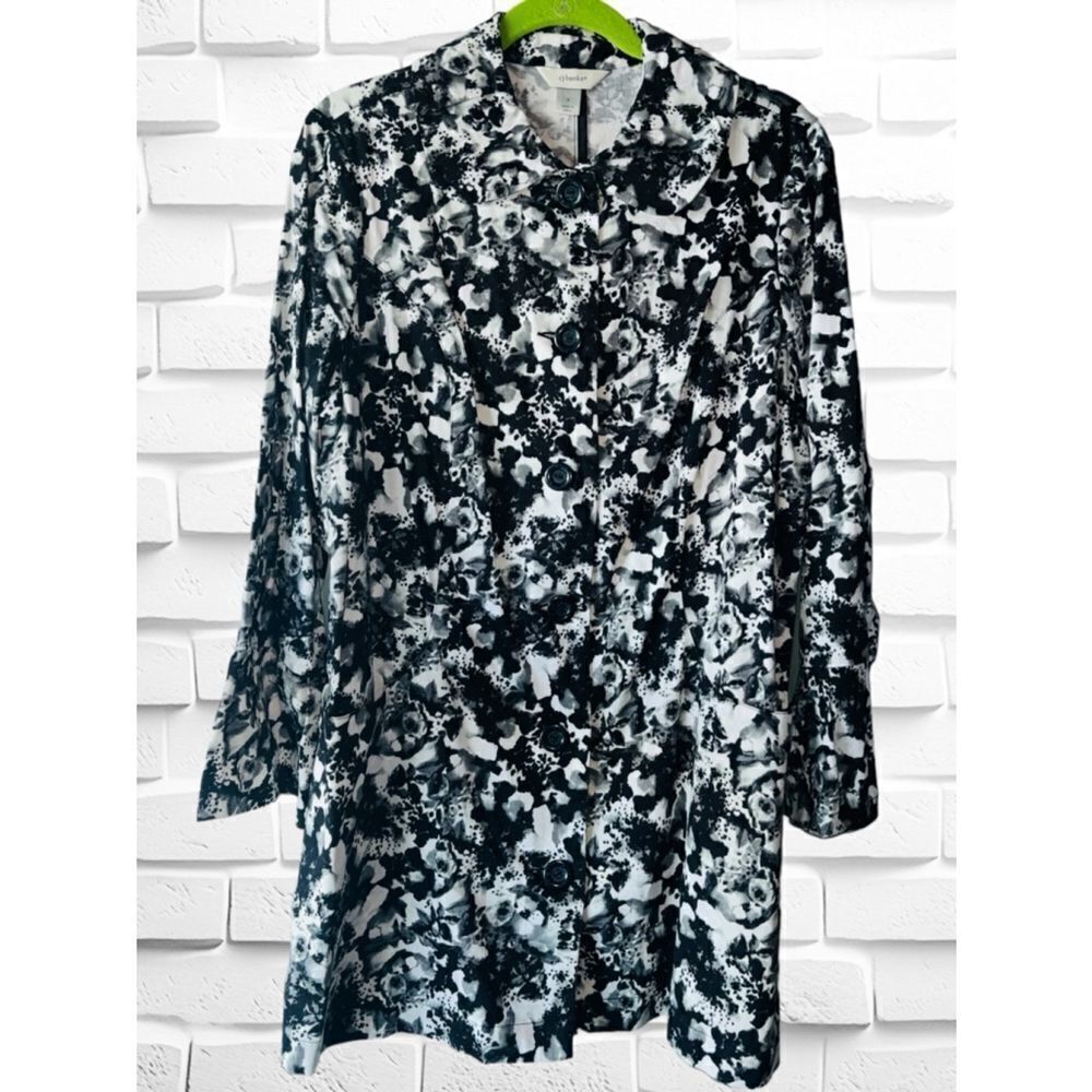 CJ Banks Women's Size X Black & White Mottled Button Front Jacket • EUC